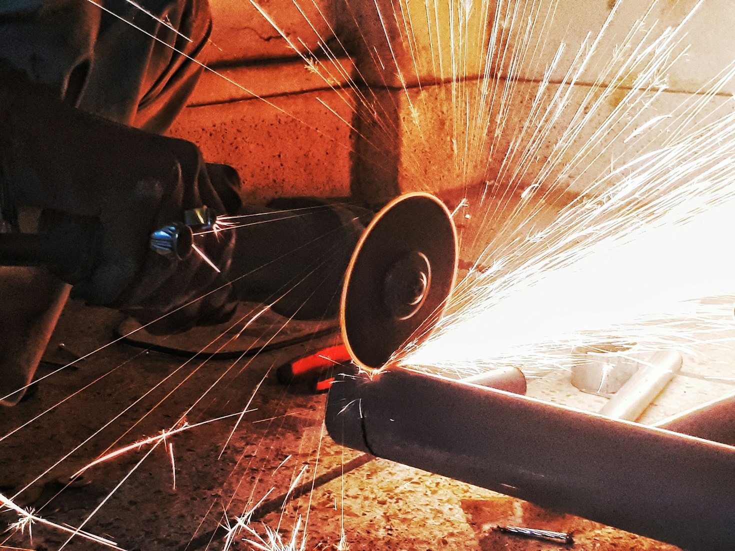 Perché L’Igiene nei Luoghi di Lavoro è Cruciale